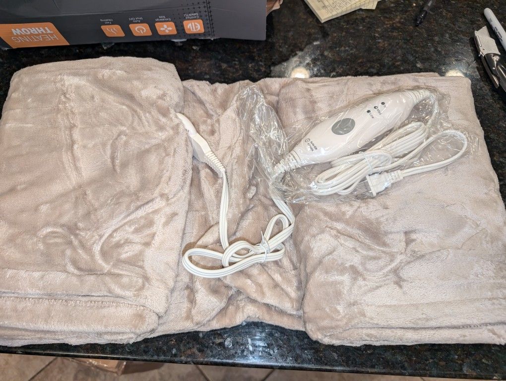 Electric Blankets New And Like New, $15 Each Or 2 For $25
