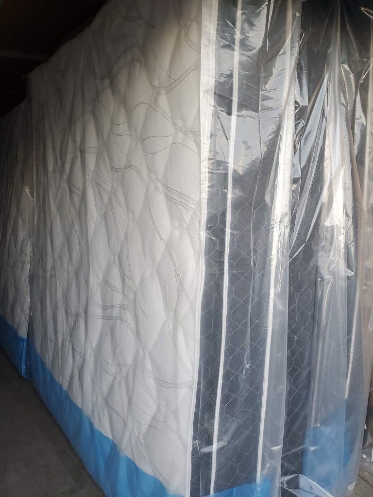 24/7 Same Day Delivery Se Habla Espanol Single Twin Mattress 99 Full 159 Queen Bed 179 King 229 Cali King 229 All Sizes Available