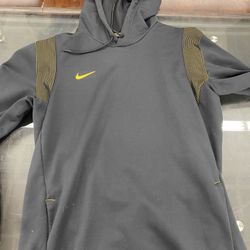 L Nike sweatshirt 