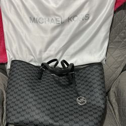 MK wallet  and bag