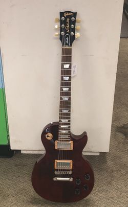 2015 Gibson Les Paul Studio Guitar w/ case