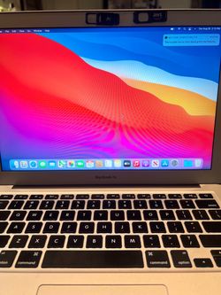 USED MacBook Air - 13 inch