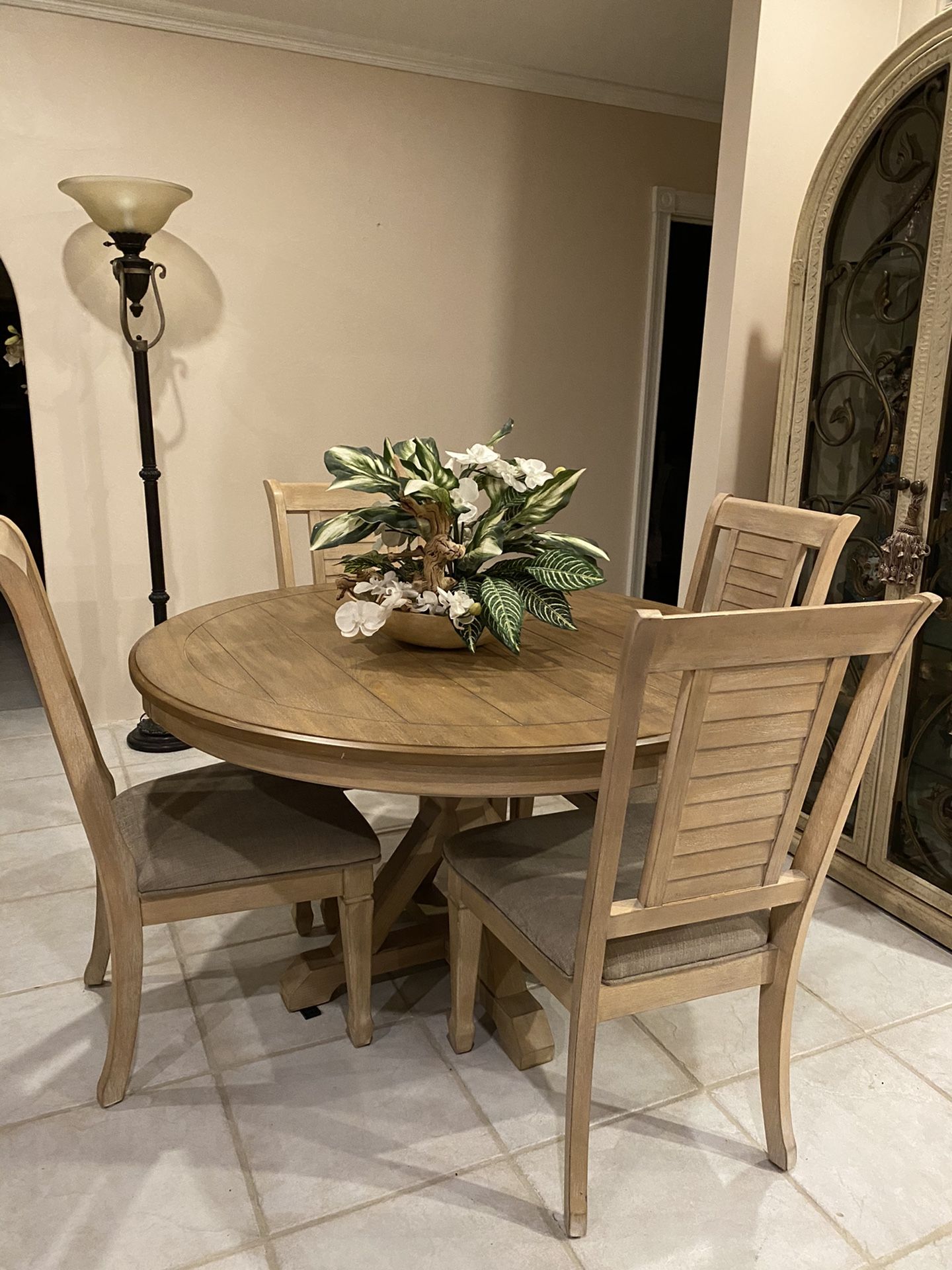 Dining Set- Coastal Bisque 52” Round Table And Four Chairs