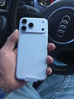 BRAND NEW I PHONE 17 PRO MAX 256GB UNLOCKED !!!