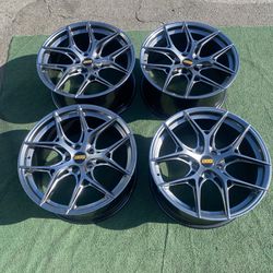 BBS Style 19" x 9.5J Wheels Gloss Black 5x114.3 ET35 CB73.1 – Brand New, Never Mounted,