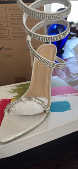 New rhinestone sandal