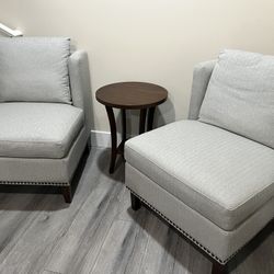 Thomasville Arlo 3-piece Fabric Chair & Accent Table Set