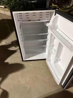 Mini fridge