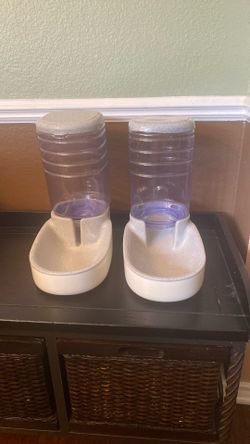 Food Dispensers For Small Animals 