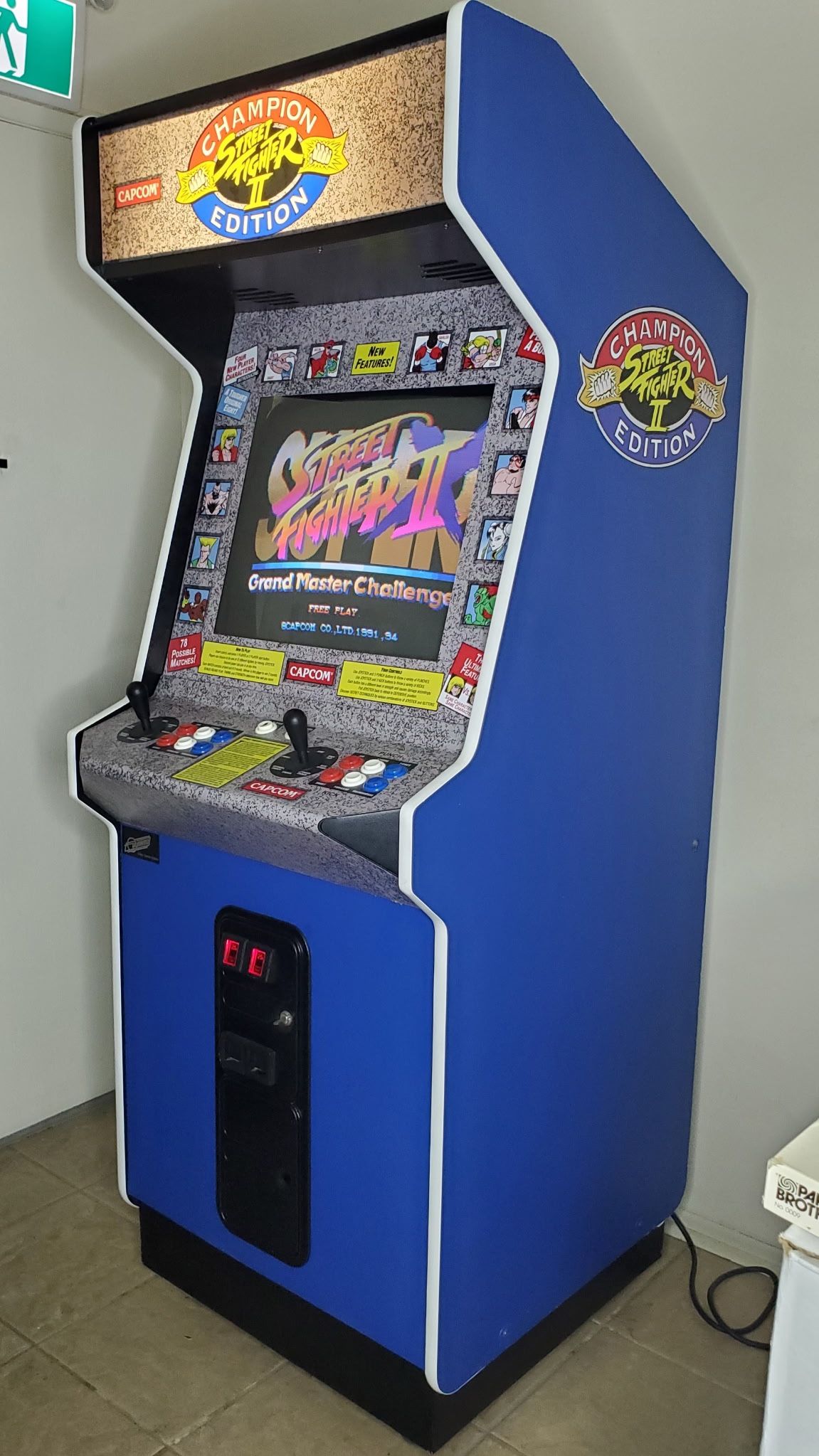 Dynamo HS5 Arcade Machine