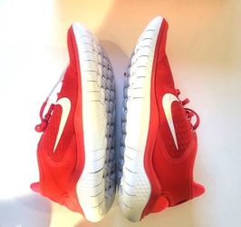 hvede Scully Figur New Nike Free RN 2018 Speed Red Vast Grey Sneakers 942836-600 Size 12 for  Sale in Queens, NY - OfferUp