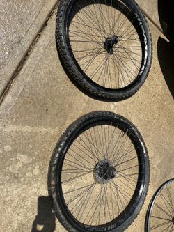 Mountain bike tires road bike tire Swain 9 inch great shape