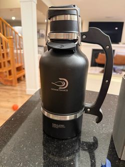 DrinkTanks Insulated Growler with Handle