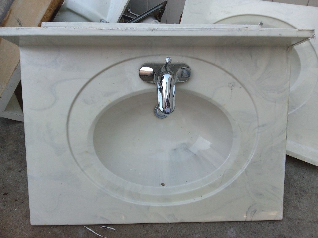 Marble Top Vanity Sink 31 " x 22" (Comes With Faucet And Both Supply Lines Already Connected)
