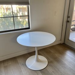 Modern Round Table