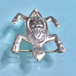 Mexico Sterling Silver Lizard Brooch “C@@L”