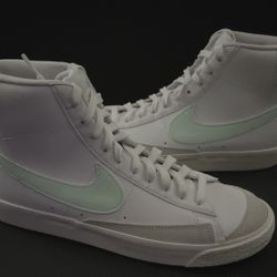 Mens Boys NIKE Sneakers Size 7 MID BLAZER 77 
