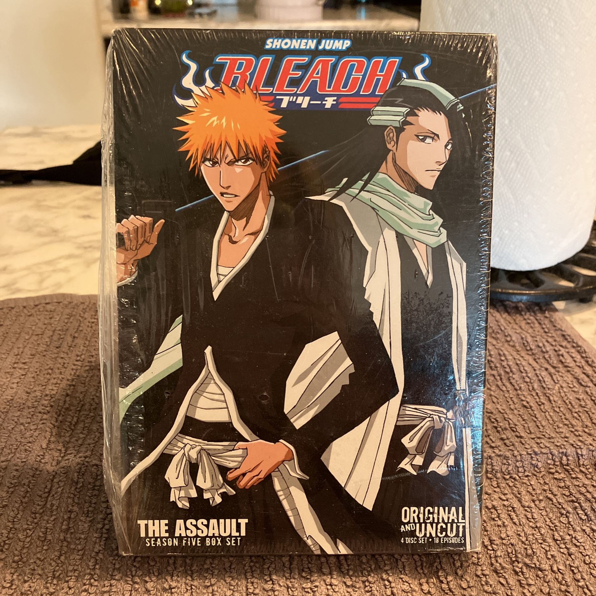 New Never Opened Season 5 Box SetShonen Jump Bleach 