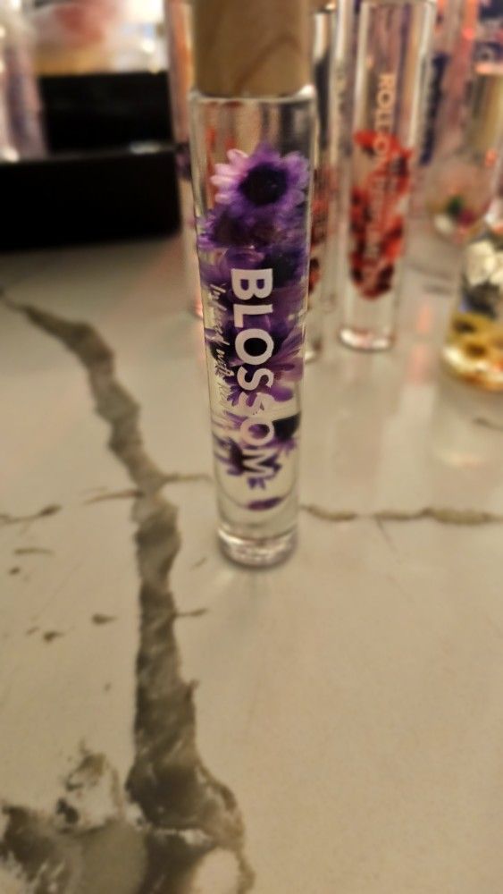 6Roll-on Perfume Coconut Nectar