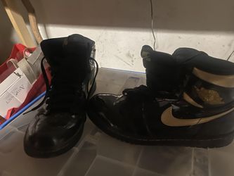 Metalic Black and Gold Air Jordan 1 Retro High OG