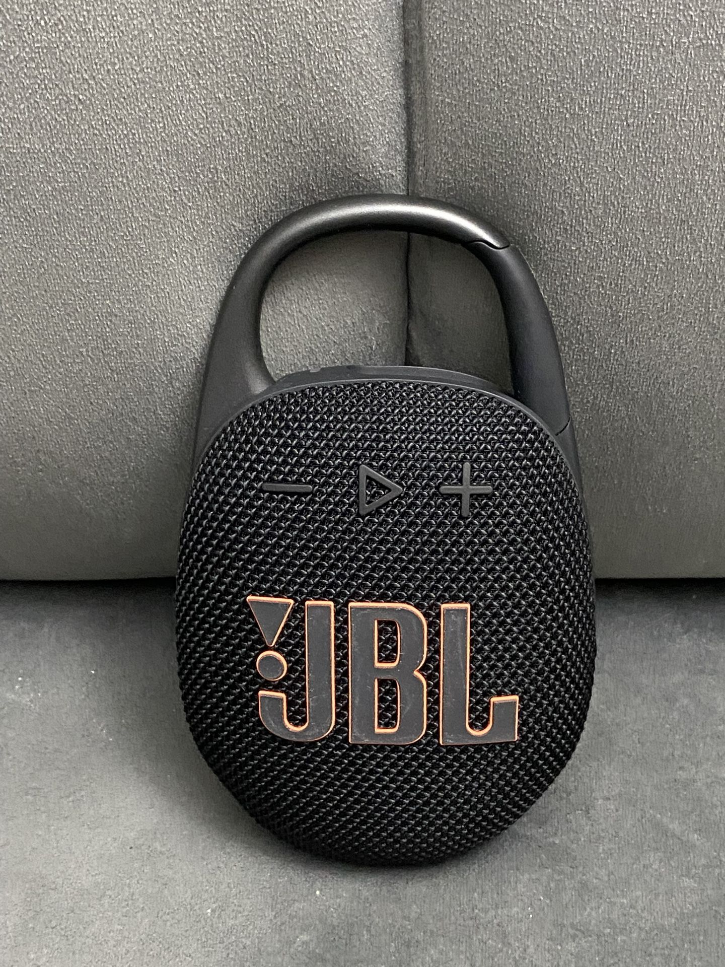 JBL Clip 5 Wireless Portable Bluetooth speaker