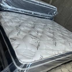 13” Queen Pillow Top Mattress With Boxspring 