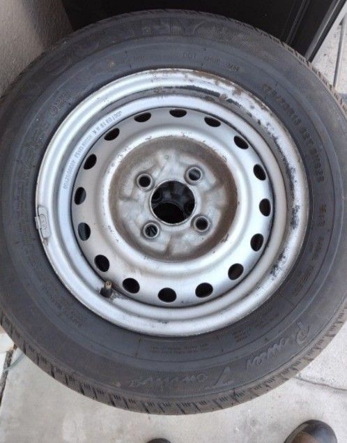 4 llantas con rines 175/70R13  82H marca Sunny 