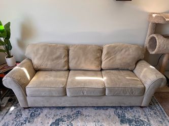 3-Seater Couch with Pull Out Bed