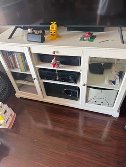 Tv stand