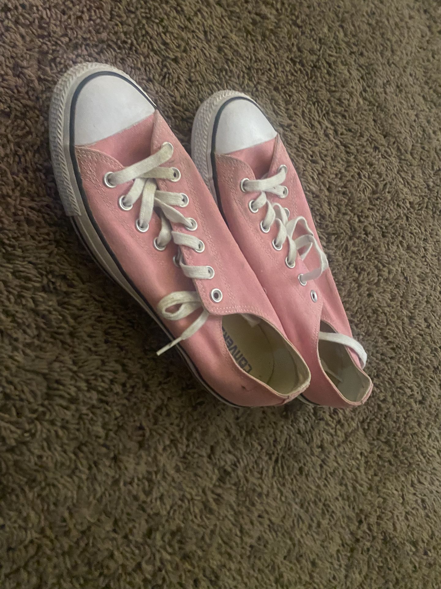 Men’s 9/Woman’s 11 Pink Converse