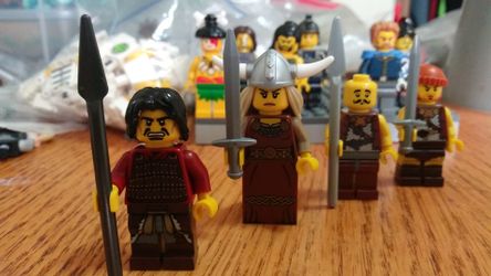Viking minifigures