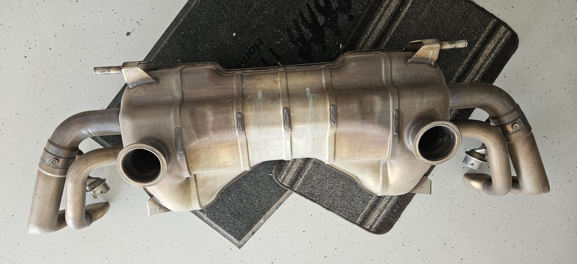 Audi R8 V10 PLUS EXHAUST GEN 2 With Valves