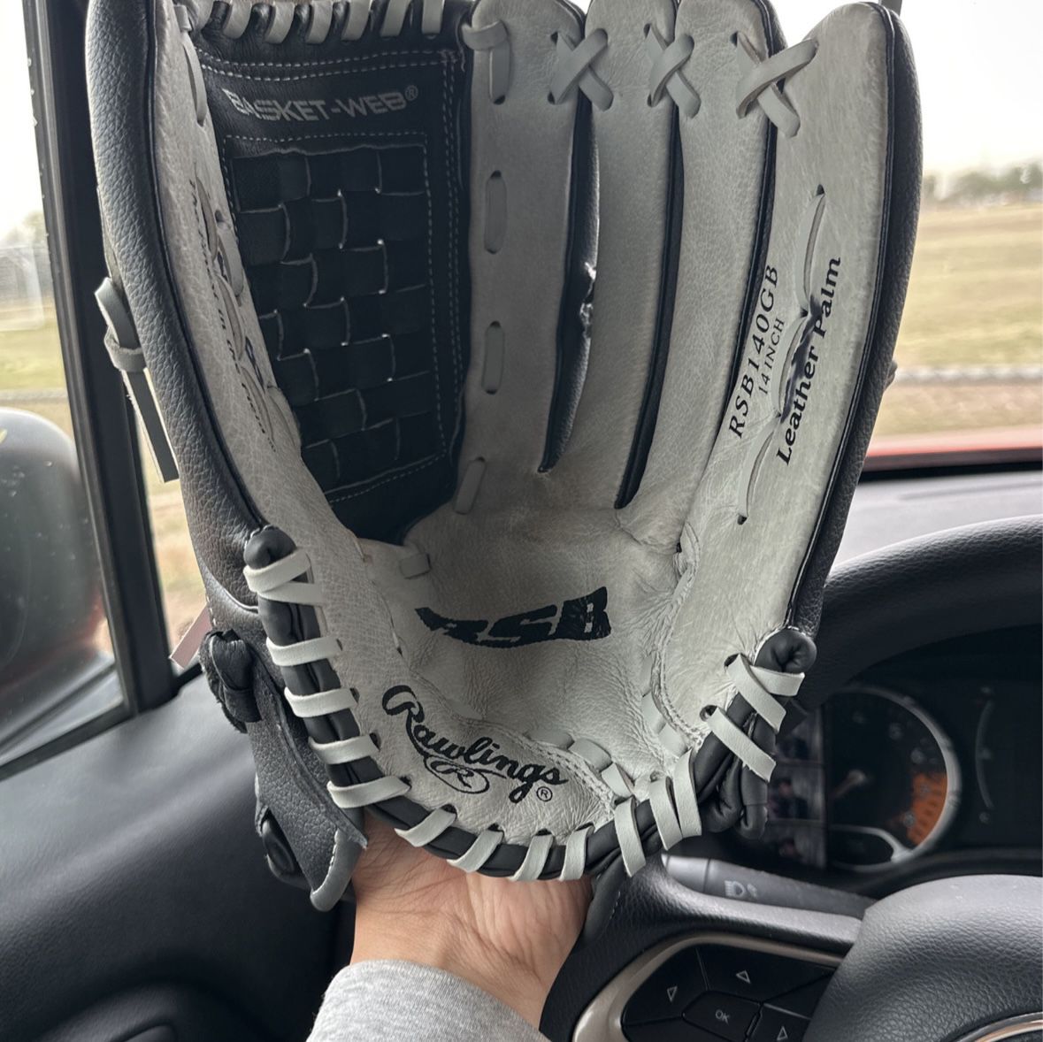 Rawlings Fast Pitch Softball Glove