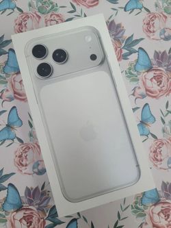 iPhone 17 Pro Max 6.9" (Unlocked) 512GB Silver New - 1 year warranty included!