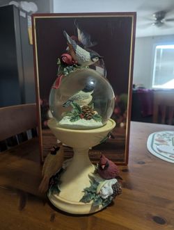 Lenox Festive Snow Globe
