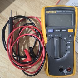Fluke 114 Electrician's Multimeter