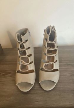 WOMEN SHOES. ( in Box )