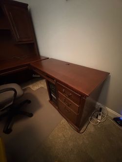 Large desk