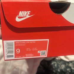 Nike Dunks 