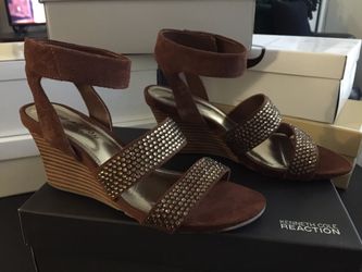 Kenneth Cole Reaction Brown and Gold Wedges Retail $79 New In Box Size 8