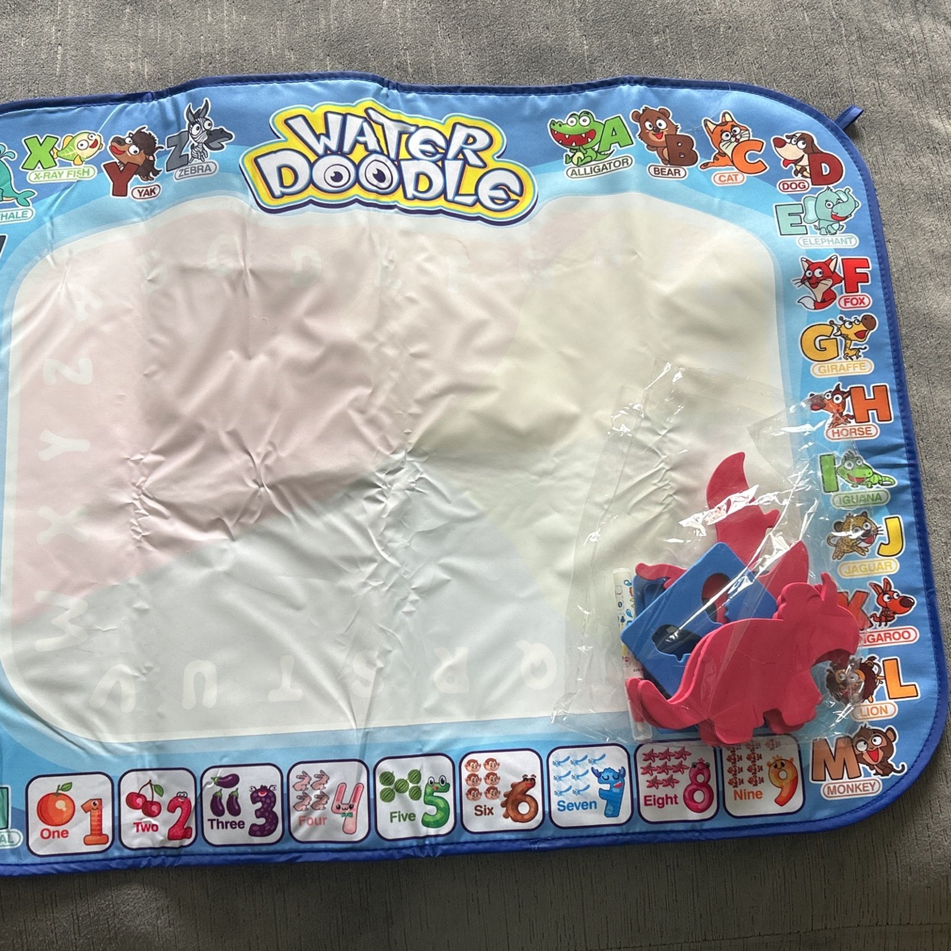 Water Doodle Pad And bullseye Game