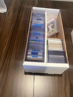 Baseball and football card lot