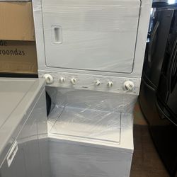 Kenmore Stackable Washer And Dryer “white” 