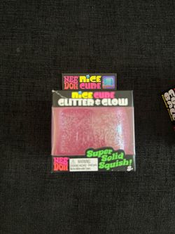Glitter and glow cube