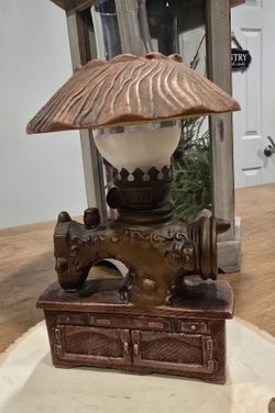 VINTAGE OIL LAMP