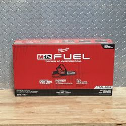 Milwaukee M12 FUEL 6” Pruning Hatchet 2527-20