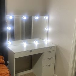 NEED GONE* Make Up Vanity $200 OBO