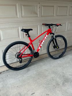 XL Trek Marlin 6 29, 2019 mountain bike no issues ready to ride