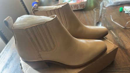 9.5, 9 1/2 M, Women Ankle Boots