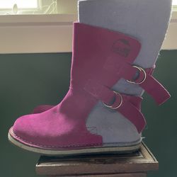NEW-SOREL-CHIPAHKO FELT SLIP ON BOOTS-size 40